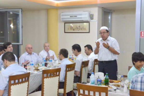 Deputatul Dănuţ Culeţu, invitat la cina de Iftar